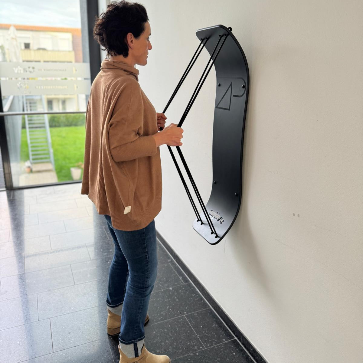 egtive-BOARD im Büro- Workout Rücken